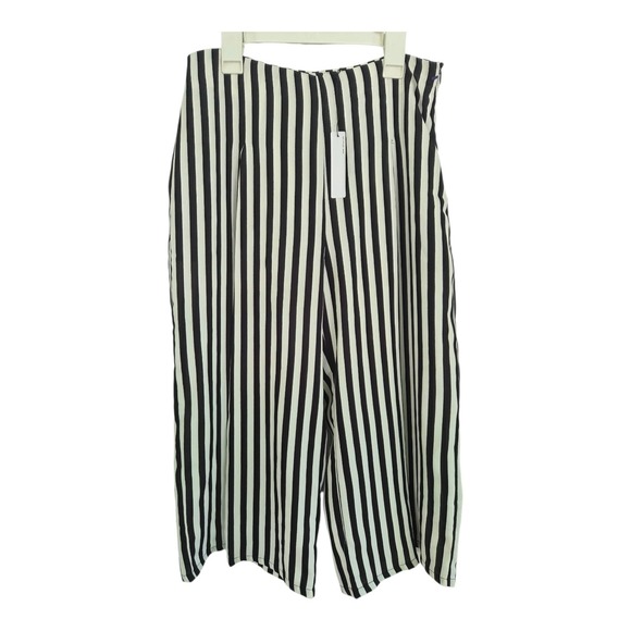 Arc n co Pants - Ark & Co Split Front Culotte Pants Small NWT Black White Striped Wide Leg S